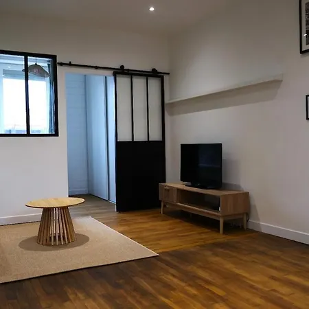 Quai Des Ducs Apartment